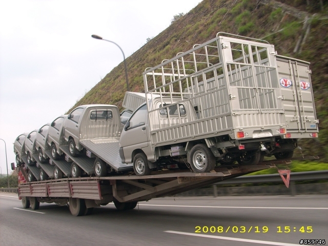 麵包車疊疊樂