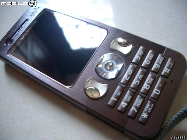 W890i  咖啡色開箱