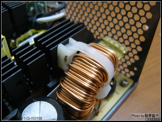 [測試]Enermax 保銳 魔族525w 模組化電源供應器 重裝上陣!