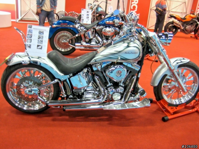 [分享]2008世貿機車展!!(小心~近百張圖)