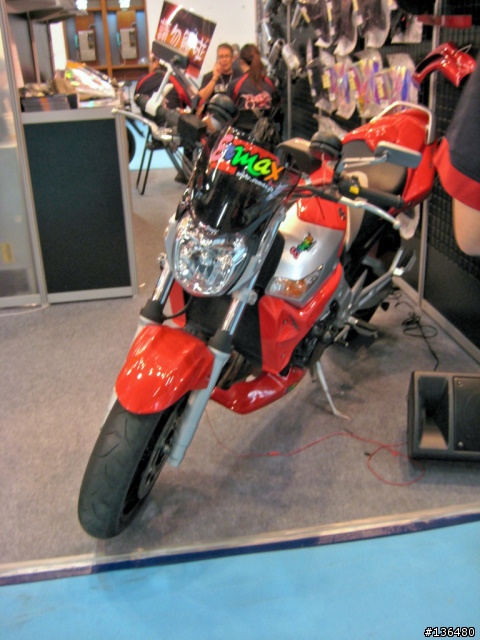 [分享]2008世貿機車展!!(小心~近百張圖)