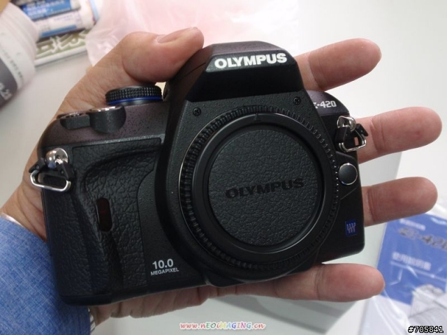 OLYMPUS E420+EM25F2.8，千辛萬苦入手開箱文