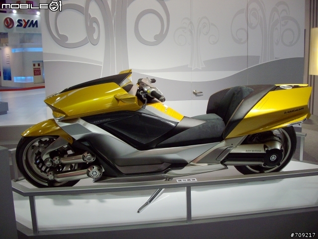 小魔王遊記 汽機車產業展 集中閒聊貼圖 ~