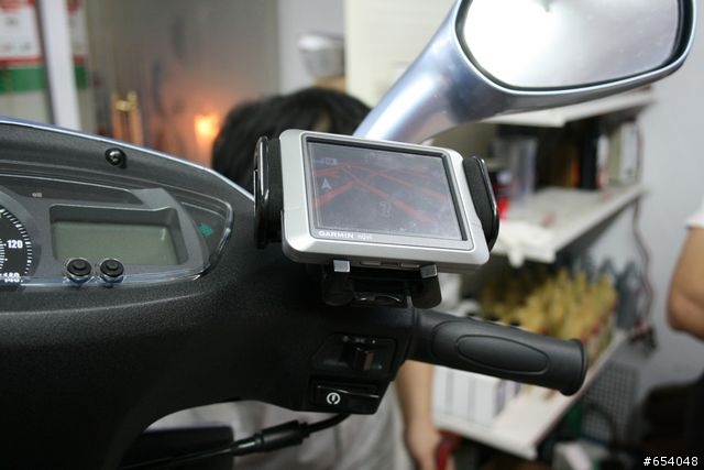 ［分享］GSR小藍鯨上車充與GPS車架（1F有版友相關連結）