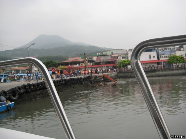 偷得浮生半日遊--五號水門至八里轉淡水再返程