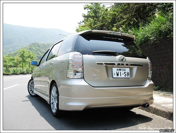 [分享]TOYOTA WISH 05、06日規尾燈比較（圖多）