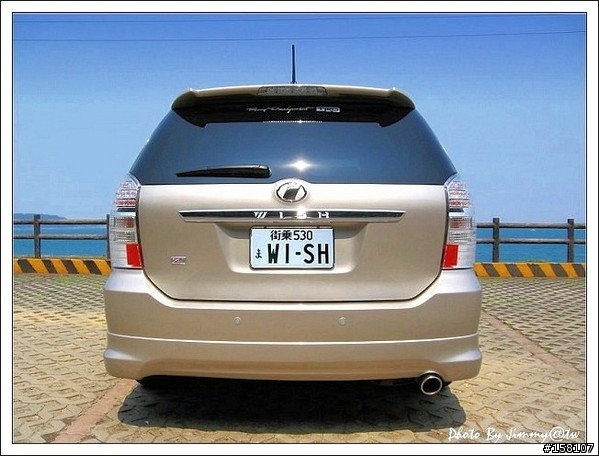 [分享]TOYOTA WISH 05、06日規尾燈比較（圖多）