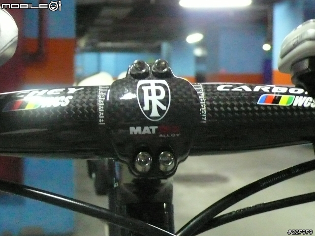 [分享]低調的華麗BMC team elite 02 年度心得報告 AND 08"FOX F100 RLC AND 08"XTR CARBON 後變