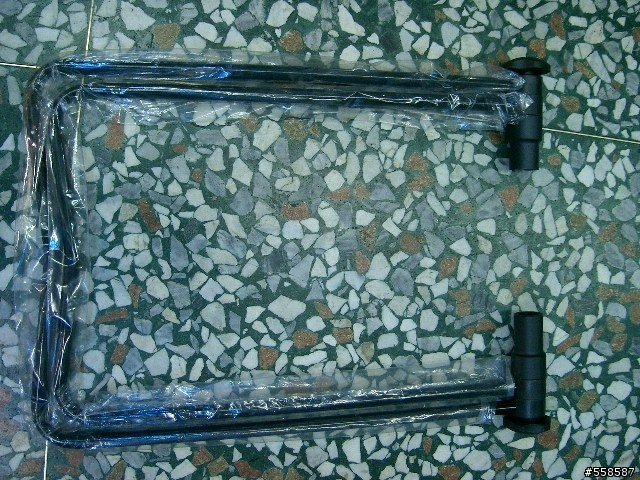 請教直立型立車架與U型立車架哪種適合小折車？