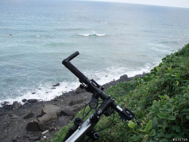 台灣海岸的最後一片淨土-阿塱壹古道(一段車騎人多於人騎車的路線)