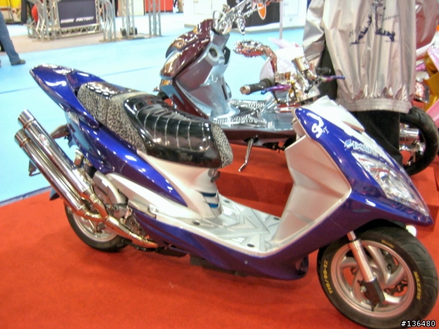 [分享]2008世貿機車展!!(小心~近百張圖)