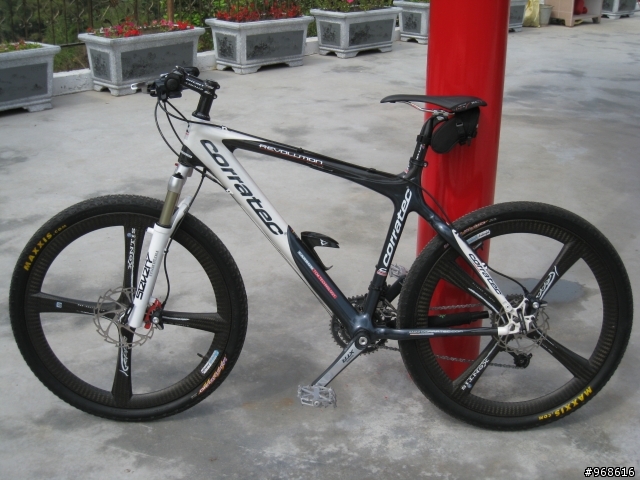 "corratec 碳籤"  請各位幫我看看這台車怎麼樣???