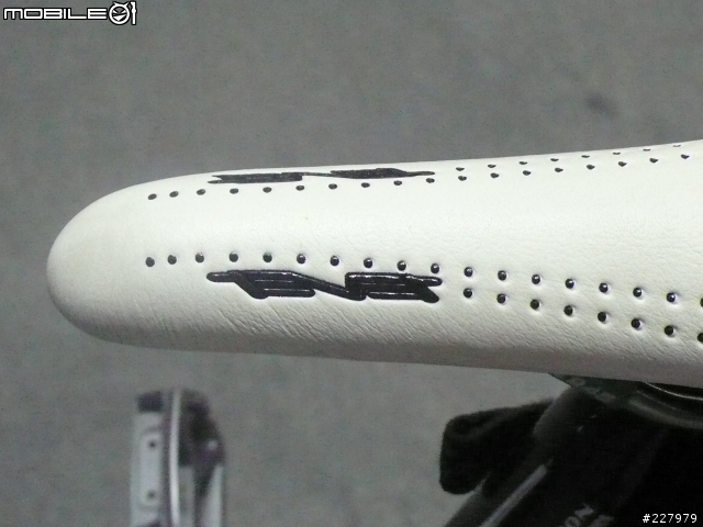[分享]低調的華麗BMC team elite 02 年度心得報告 AND 08"FOX F100 RLC AND 08"XTR CARBON 後變