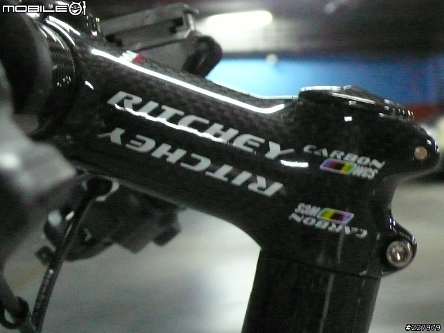 [分享]低調的華麗BMC team elite 02 年度心得報告 AND 08"FOX F100 RLC AND 08"XTR CARBON 後變