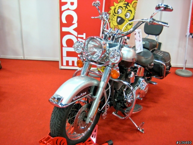 [分享]2008世貿機車展!!(小心~近百張圖)