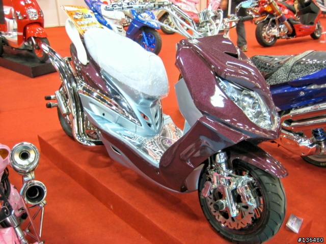 [分享]2008世貿機車展!!(小心~近百張圖)