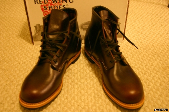 [開箱]分享文~Red Wing9XXX~終於來了 ~首次貼圖,好難搞啊