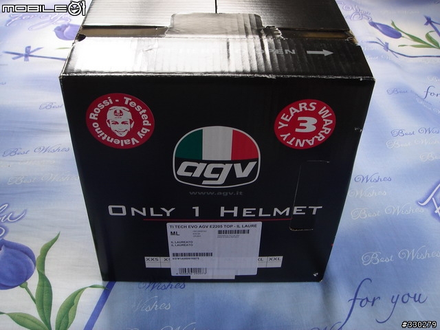 [分享]給女友最好的-AGV TI-TECH IL LAUREATO博士帽(4/28更新)