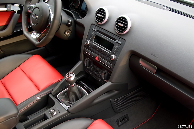 Audi S3 quattro