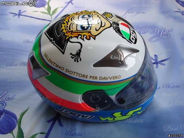 [分享]給女友最好的-AGV TI-TECH IL LAUREATO博士帽(4/28更新)
