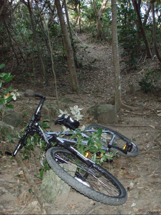 台灣海岸的最後一片淨土-阿塱壹古道(一段車騎人多於人騎車的路線)