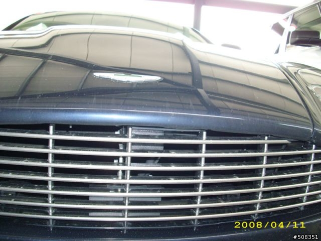 參觀彰化某工廠看見 Aston Martin DB9