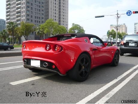 稀有跑車LOTUS Elise S和賓特力 CGT出現台中街頭