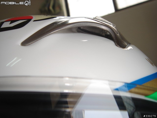 [分享]給女友最好的-AGV TI-TECH IL LAUREATO博士帽(4/28更新)