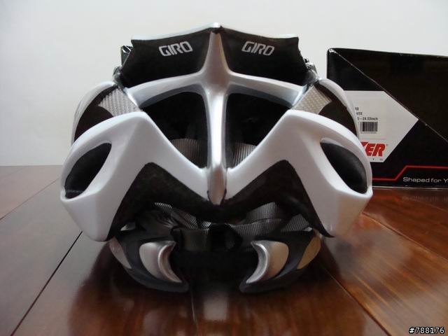 [新歡舊愛] GIRO IONOS & LAZER GENESIS RD EDITION 自行車帽分享