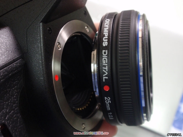 OLYMPUS E420+EM25F2.8，千辛萬苦入手開箱文