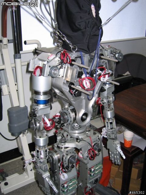 [徵人]整天玩機器人的工作，有人要來嗎?