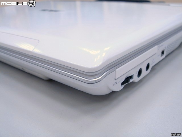 [分享]ASUS W7白 包膜成品
