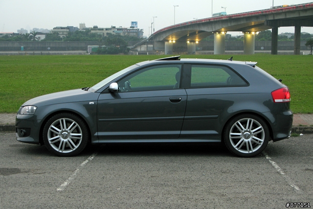 Audi S3 quattro