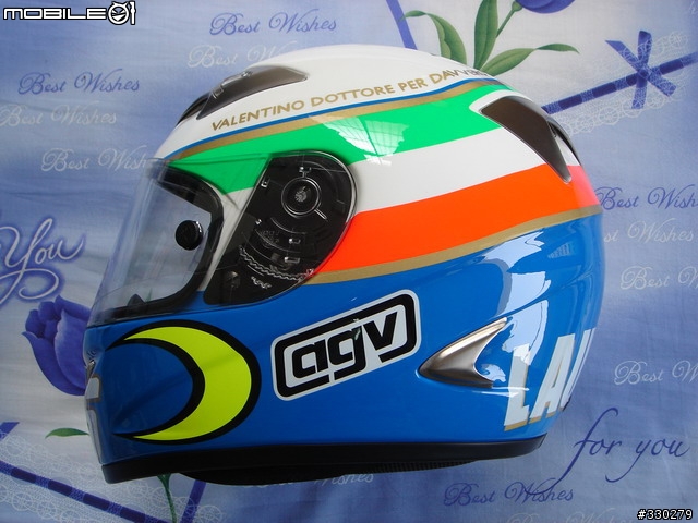[分享]給女友最好的-AGV TI-TECH IL LAUREATO博士帽(4/28更新)
