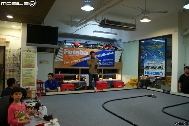 [分享] KYOSHO MINI-Z 車場、甩尾改裝車