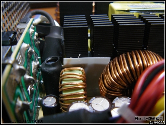 [測試]Enermax 保銳 魔族525w 模組化電源供應器 重裝上陣!