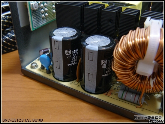 [測試]Enermax 保銳 魔族525w 模組化電源供應器 重裝上陣!
