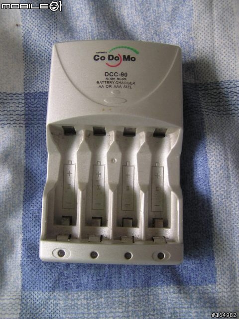 [分享/不勸敗] La Crosse BC-900 多功能液晶充電器