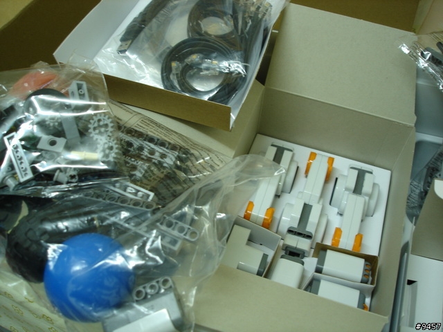 [開箱]偷玩小孩玩具~~樂高機器人教育版(LEGO MINDSTORMS NXT 9797)+補充零件套件9648