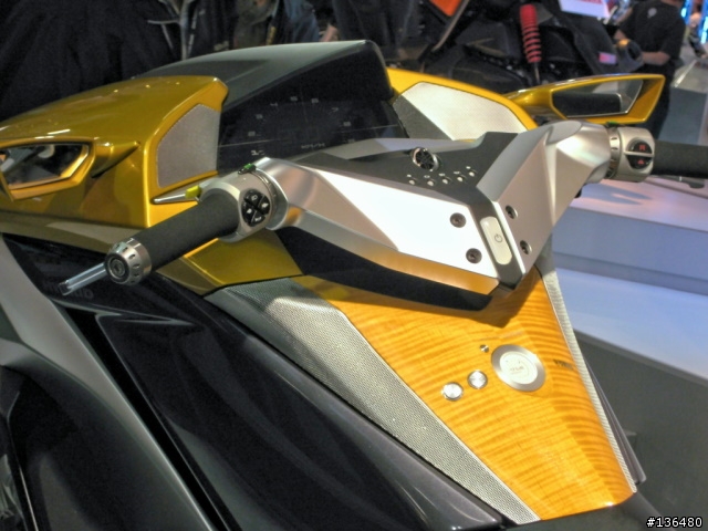 [分享]2008世貿機車展!!(小心~近百張圖)