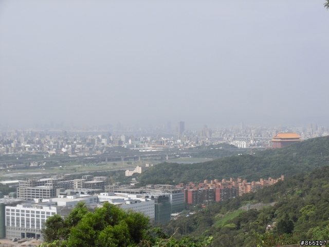 【路線分享】外双溪→大直 的劍南路上一處可眺望整個台北市區的絕佳地點