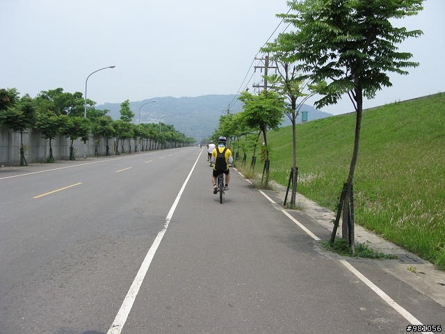 業務員的雙腳+2輪鐵馬+20km/h的視野=108km的旅程