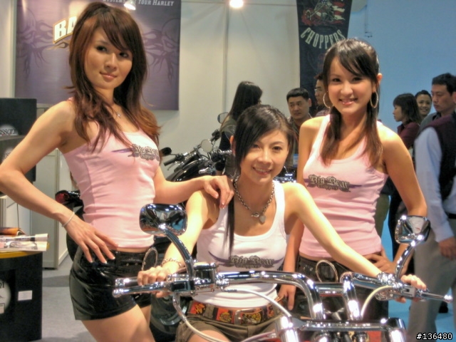 [分享]2008世貿機車展!!(小心~近百張圖)