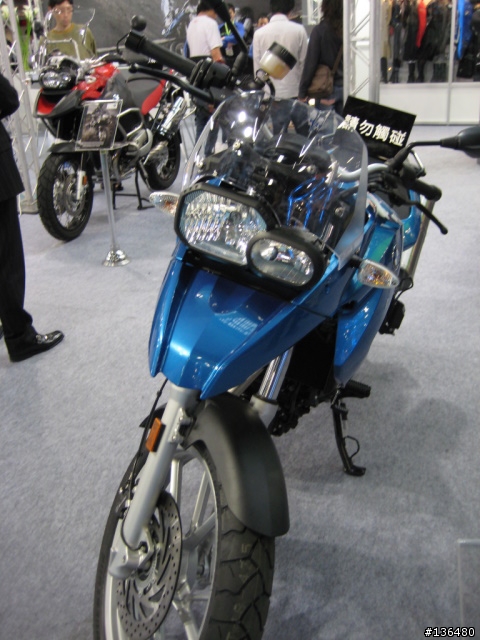 [分享]2008世貿機車展!!(小心~近百張圖)