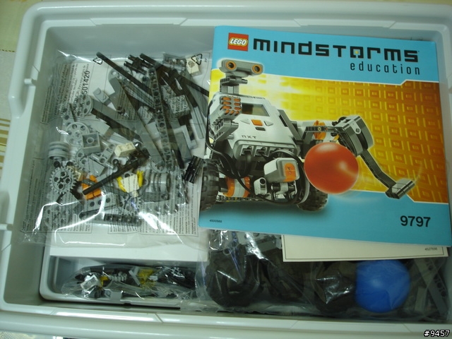 [開箱]偷玩小孩玩具~~樂高機器人教育版(LEGO MINDSTORMS NXT 9797)+補充零件套件9648