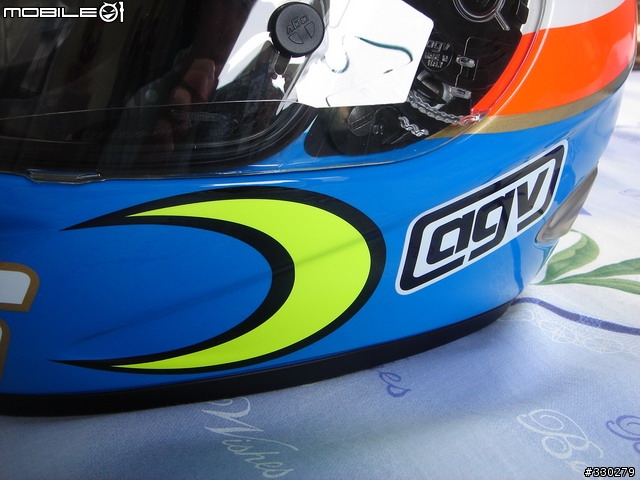 [分享]給女友最好的-AGV TI-TECH IL LAUREATO博士帽(4/28更新)