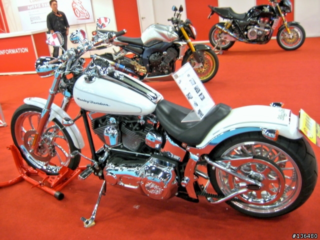 [分享]2008世貿機車展!!(小心~近百張圖)