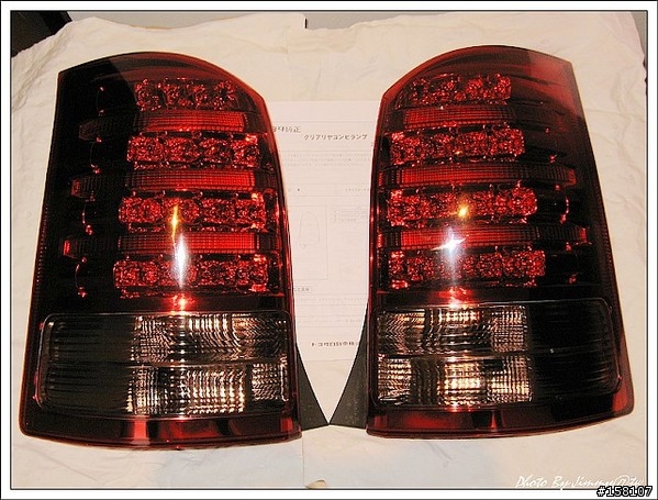 [分享]TOYOTA WISH 05、06日規尾燈比較（圖多）