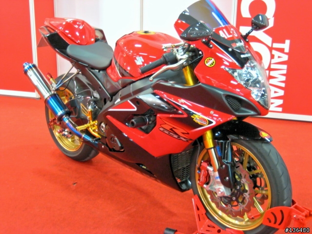 [分享]2008世貿機車展!!(小心~近百張圖)