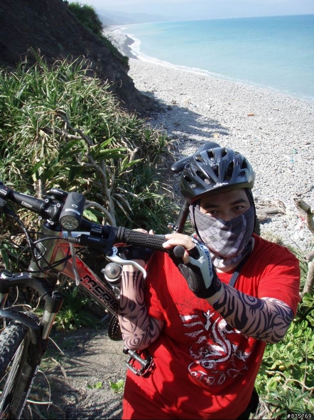 台灣海岸的最後一片淨土-阿塱壹古道(一段車騎人多於人騎車的路線)